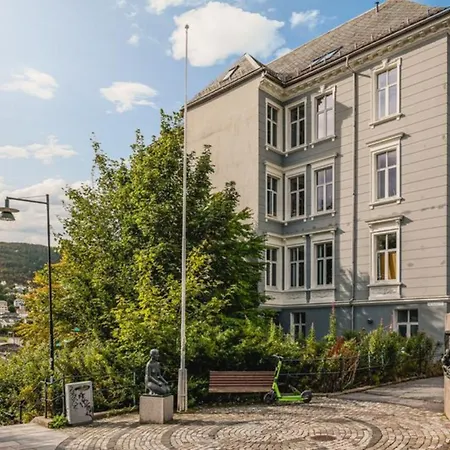 Cosy At Hoyden With Balcony * Bergen